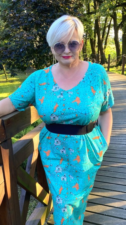 Sukienka 48/50, biust 122/124 cm, całoroczna, z elastycznej naturalnej bawełny, klasyczna, z kieszeniami, TURKUS, ZIELONA