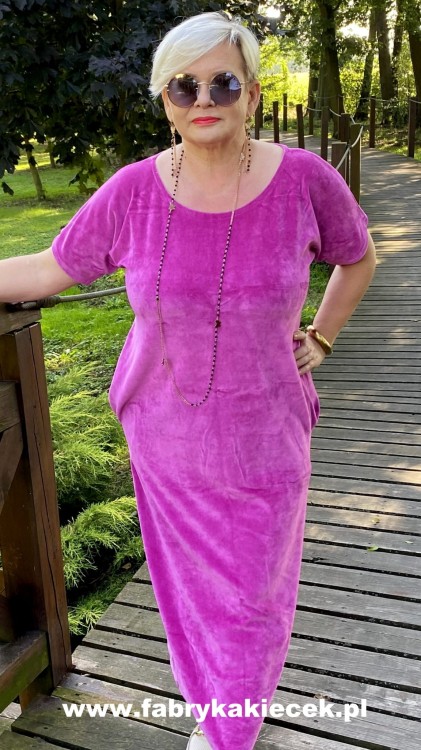 Sukienka 42/44 biust 116/118 cm, welur, 80% bawełny, długa, z kieszeniami, prosta, całoroczna, JASNA, RÓŻOWA