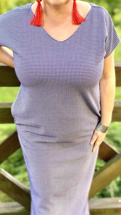 Sukienka MIDI 54/56 , elegancka, całoroczna, biust 128/130 cm, tkanina z bawełną żakardowa, trzymająca mocno formę, lekko elastyczna, wygodna, na duży biust,  bez kieszeni, SZARONIEBIESKA