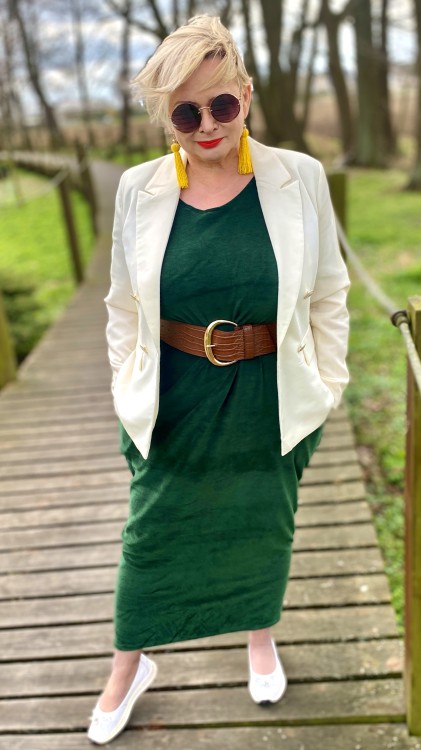 Sukienka 50/52, biust  124/126 cm, całoroczna, elastyczna, bawełniana, naturalna, na duży biust, welur, z kieszeniami,  LEŚNA ZIELEŃ